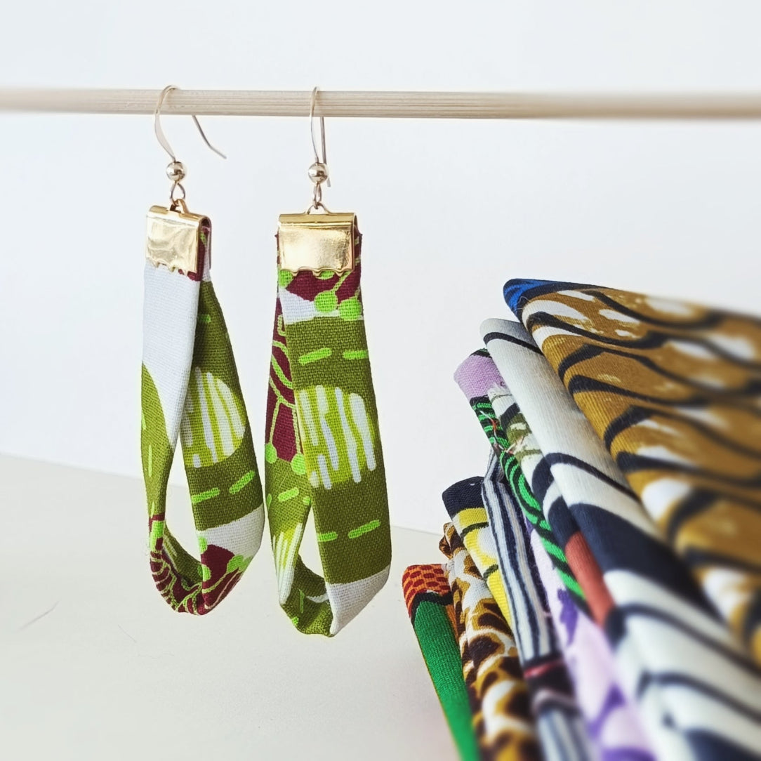 Boucles d'oreilles en tissu, réalisées à la main en collab