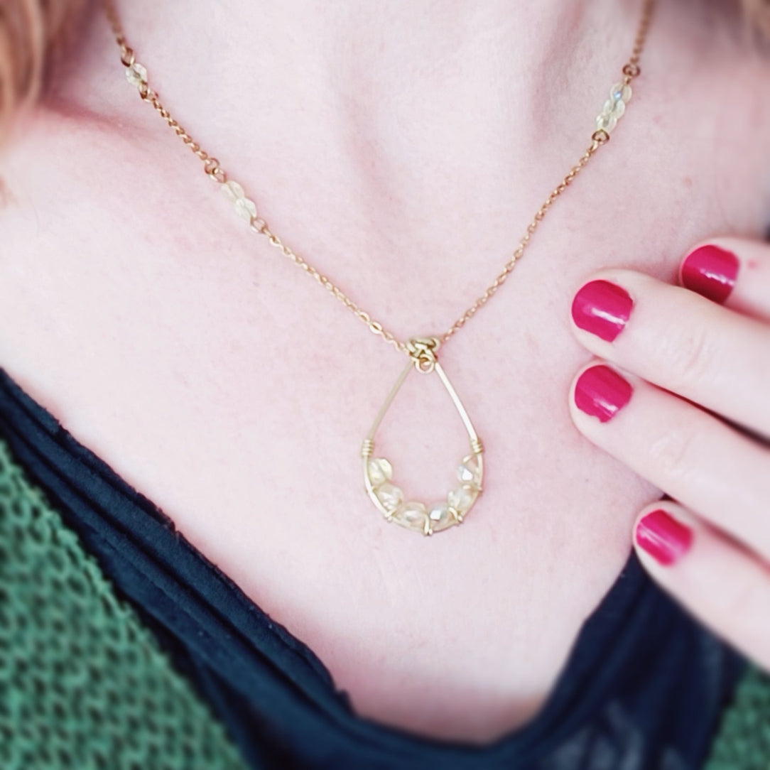 Collier Drop fait main porté