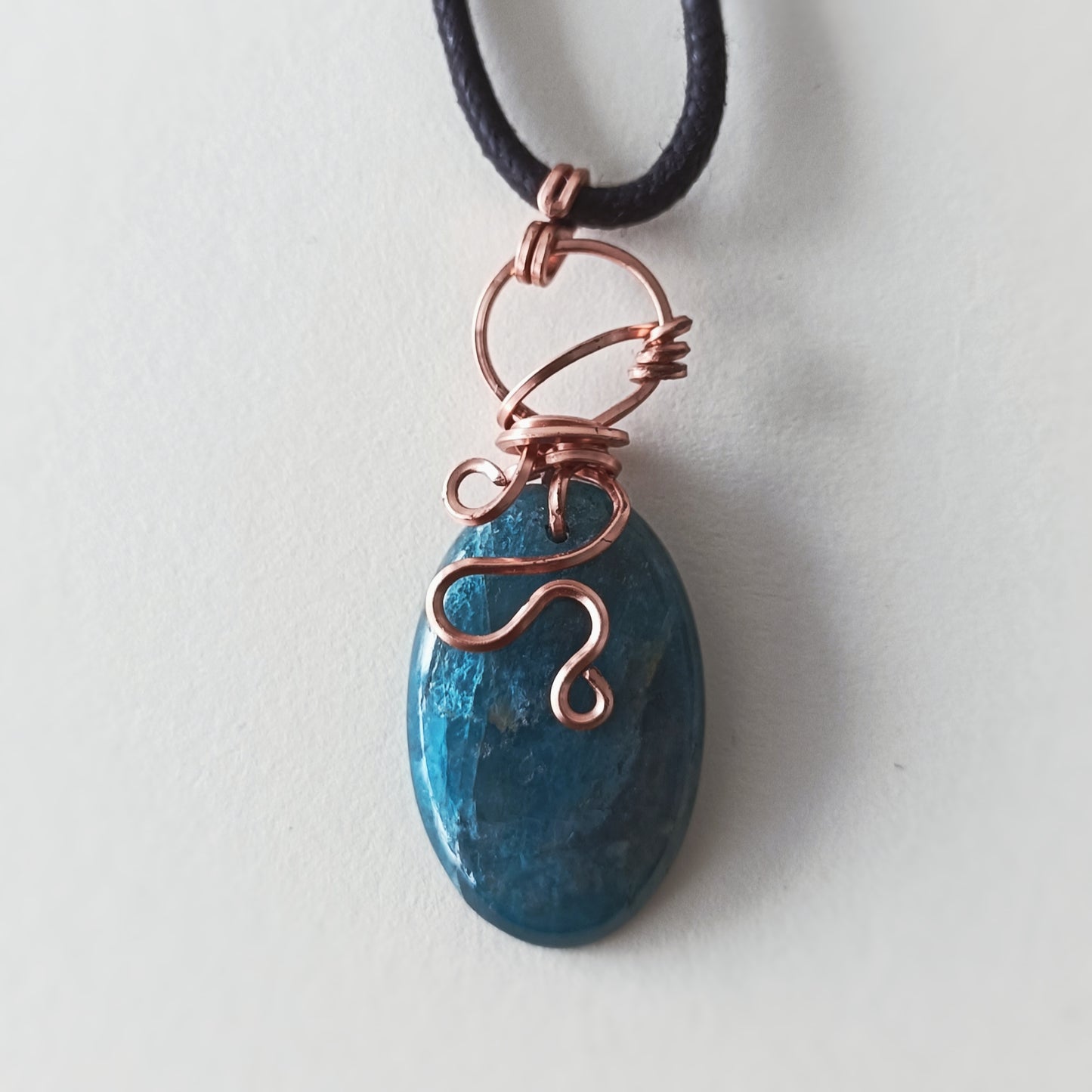CÉLESTE Pendentif tressé - Apatite bleue