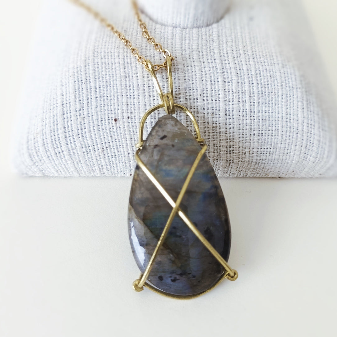 Tressage wirewrapping en crois pierre naturelle labradorite
