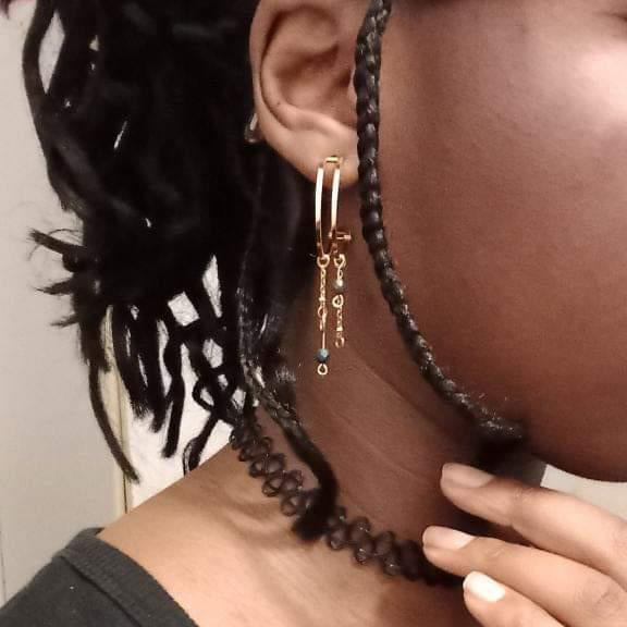 Boucles d'oreilles créoles en acier et perles vertes