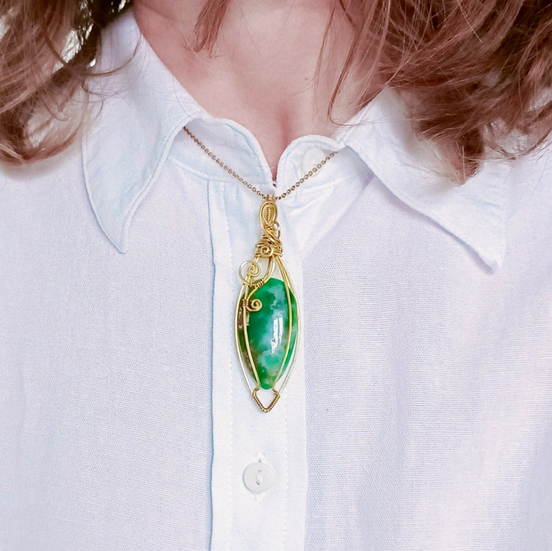 Collier Adèle pierre naturelle porté chic