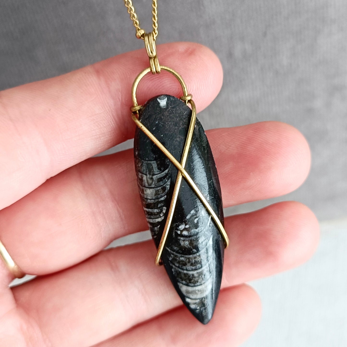 LISON pendentif tressé - Orthoceras